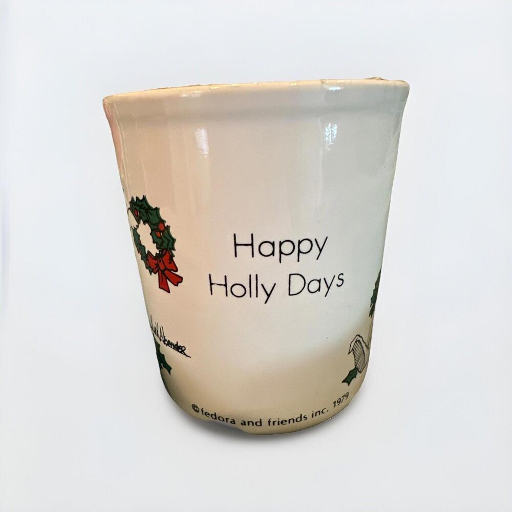 1979 Kiln Craft Fedora & Friends Happy Holly Days Mug, 10 oz England - Picture 2 of 3